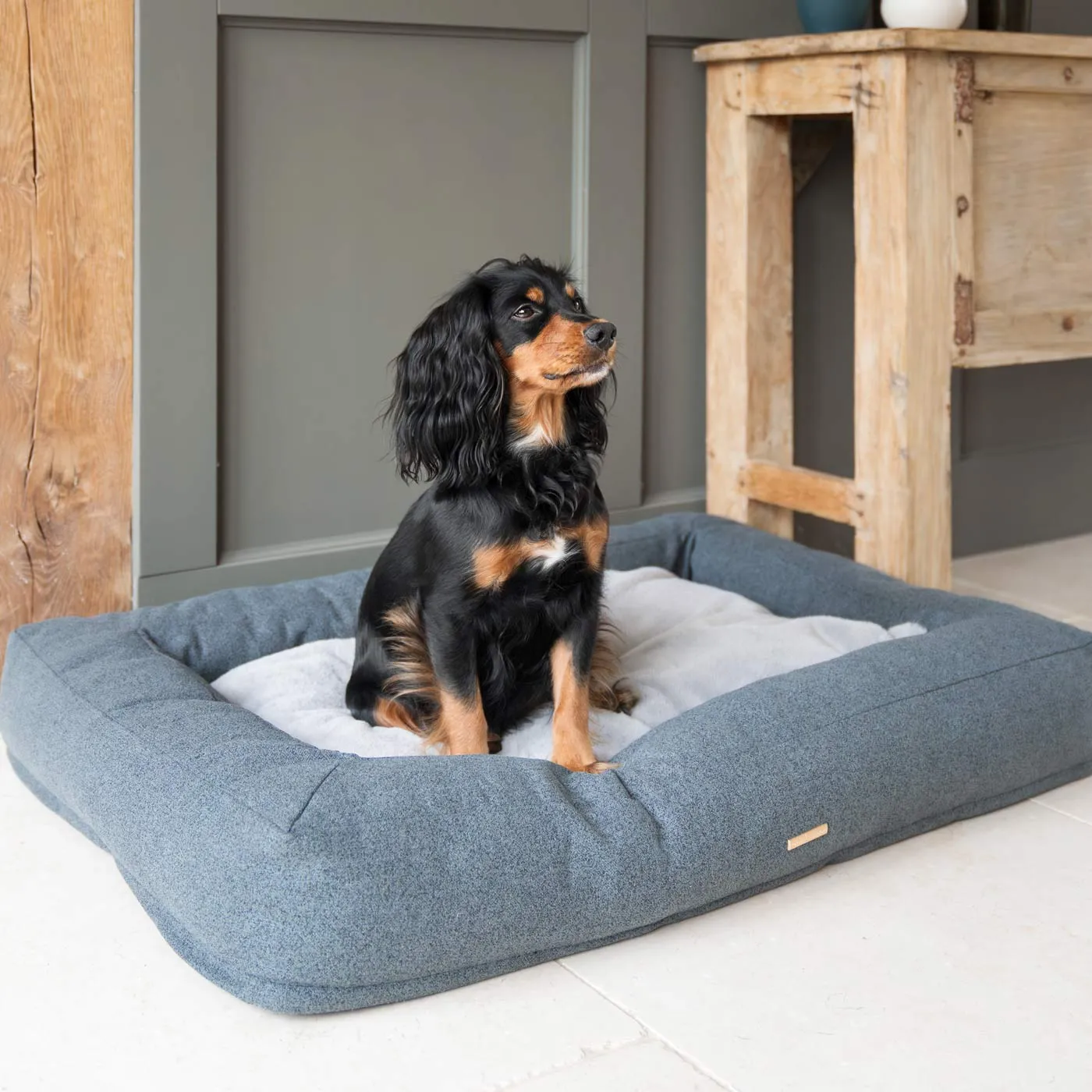 Comfort Cube Dog Bed in Anthracite by Lords & Labradors